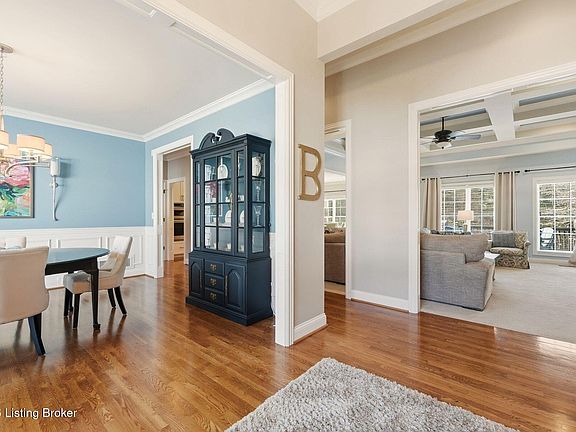 3rd image of 3528 Sasse Way