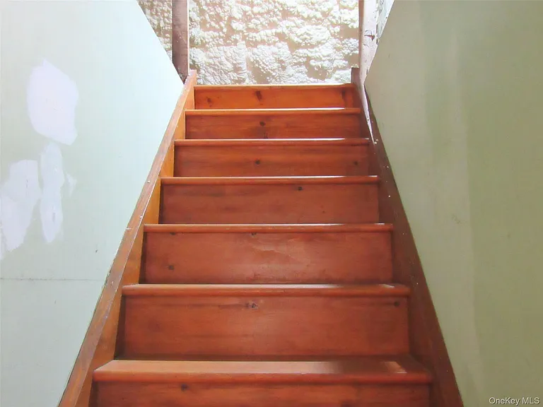14 Piney Point Ave — Photo 25