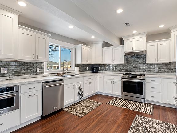 4th image of 6861 S Virginia Hills Dr