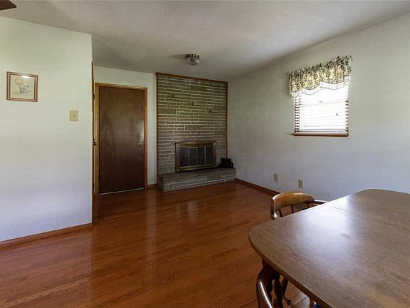 4th image of 1233 Hawkstone Ln
