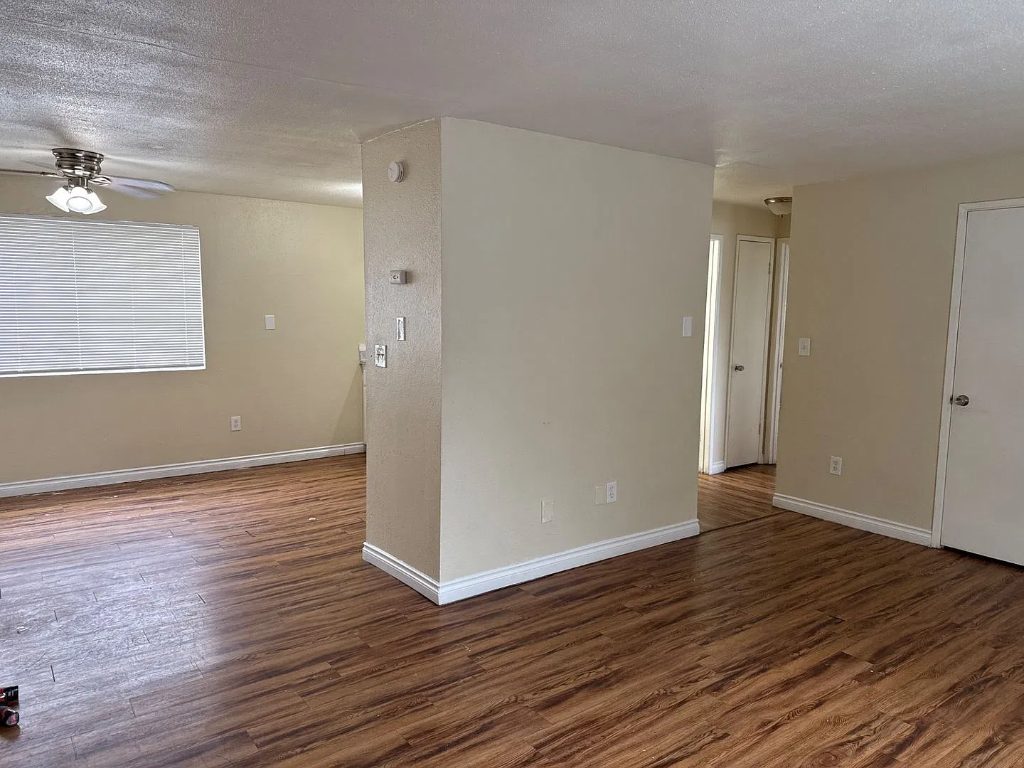 1406 Roosevelt Avenue — Photo 2