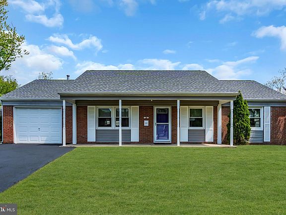 3rd image of 28 Norman Ln