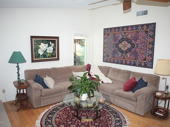 5th image of 1461 Valecroft Ave