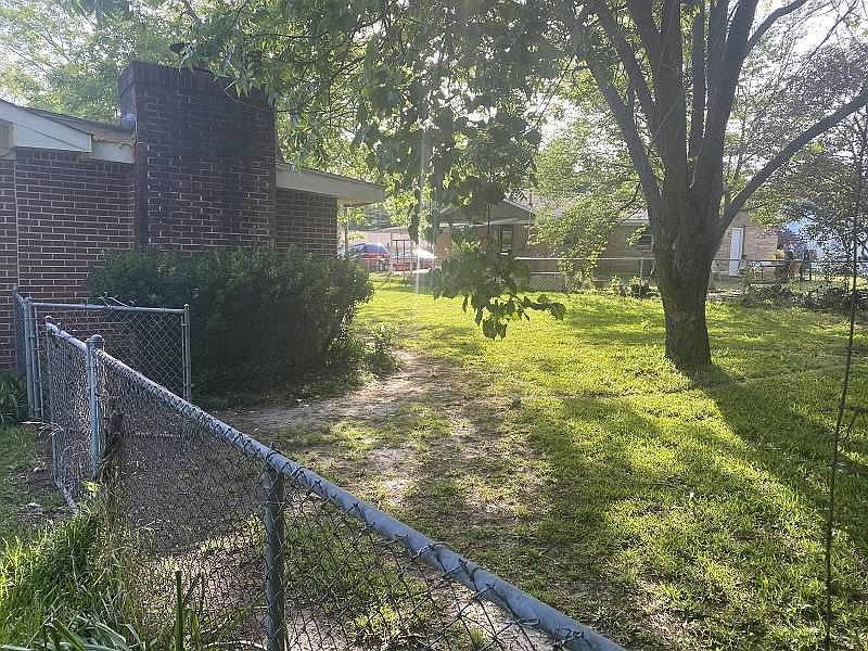 2nd image of 101 Ora Cir