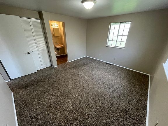 3rd image of 3543 Madrid Dr