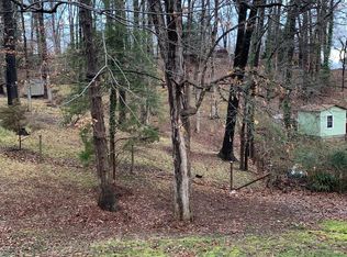 3806 Crystal Ln, Temple Hills, MD 20748