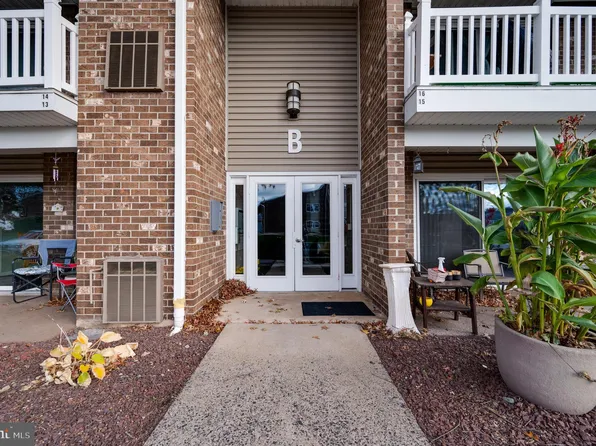 2912 State Hill Rd APT B2, Reading, PA 19610