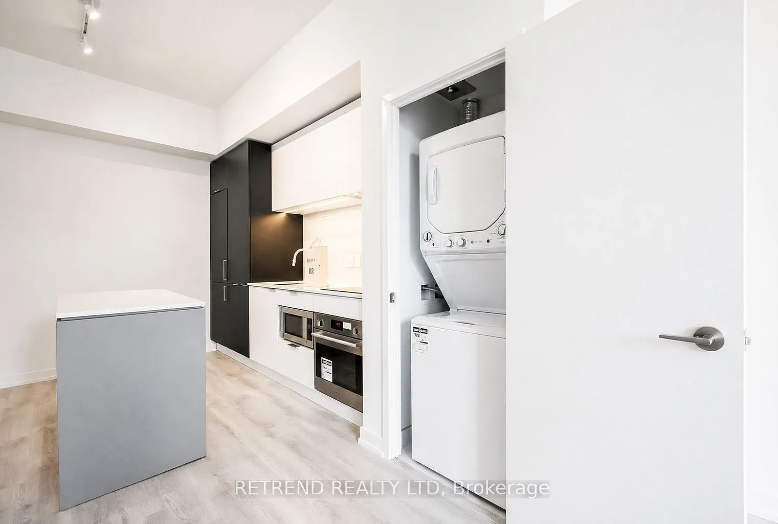 1 bed, $2,200 — Photo 4