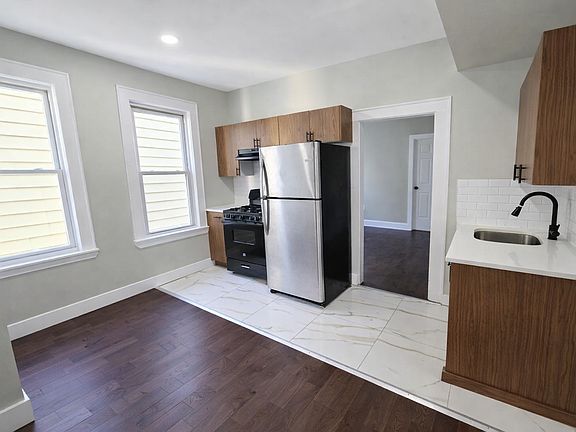 3rd image of 101 Schley St Floor 2