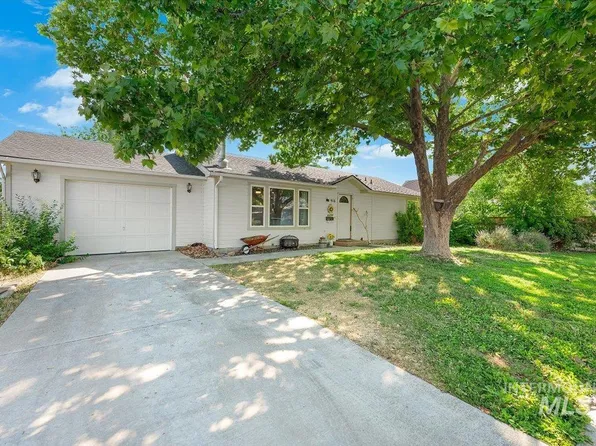916 11th St S, Nampa, ID 83651