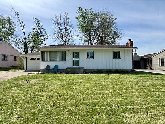 3rd image of 209 Rhoades Ave