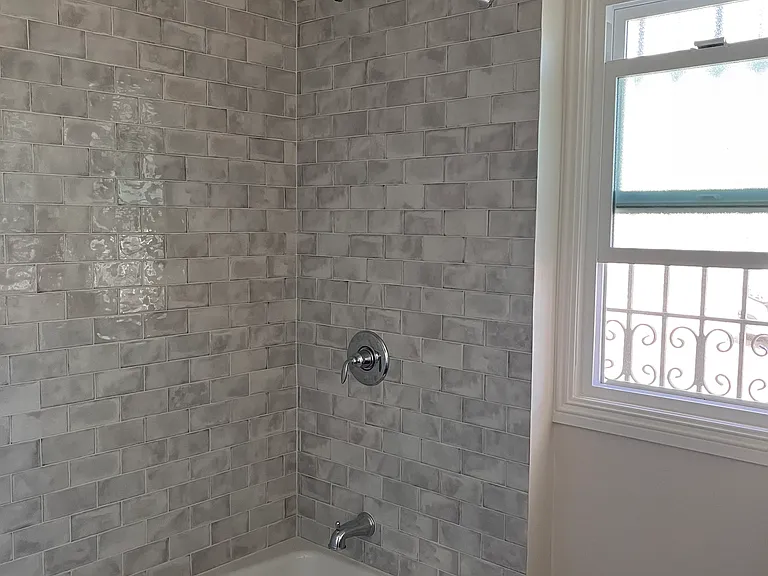 712 S Mariposa Ave — Photo 10