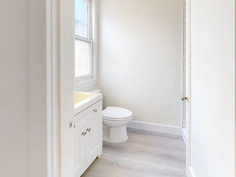 862 Shotwell St #5 — Photo 8