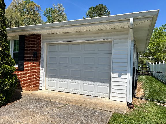 2nd image of 502 N Gilmer Park #2