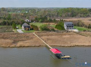 711 Fort Lowry Ln, Dunnsville, VA 22454