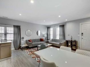 116 S Leavitt St #1, Chicago, IL 60612