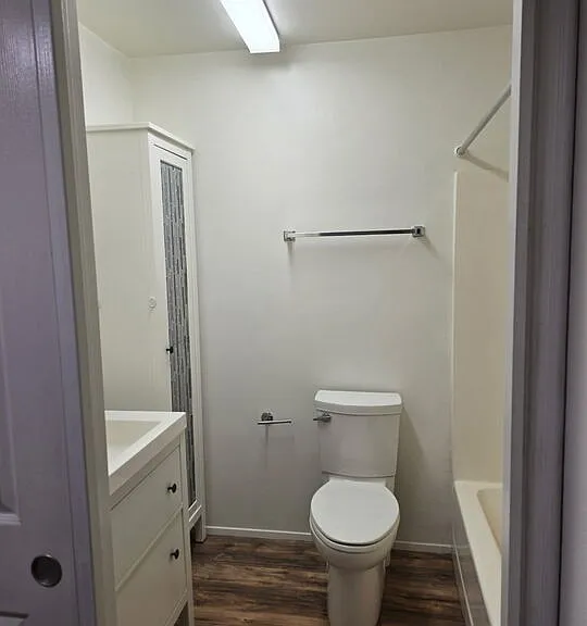 435 S Virgil Ave #113 — Photo 11