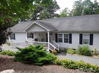 111 Stratford Dr, Penrose, NC 28766
