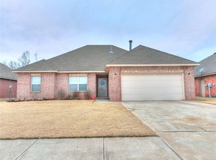4205 Notting Hill Dr, Moore, OK 73160