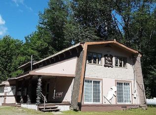 8 Main St, Stratton, ME 04982