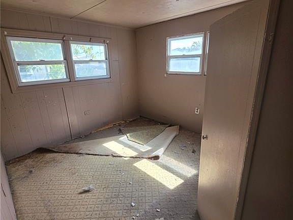 4th image of 278 Cape Sable DR