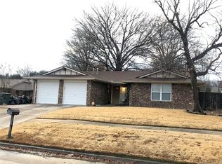 708 Barclay Rd, Muskogee, OK 74403