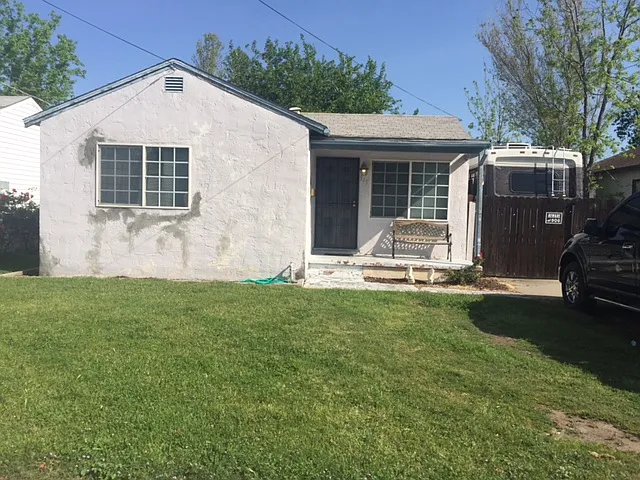 345 W Whittier Ave photo 1