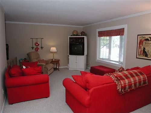 2nd image of 3531 N Valleyview Dr