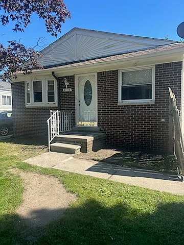 21116 Vermander Ave — Photo 1