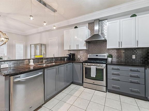 5th image of 344 Watervale Cres