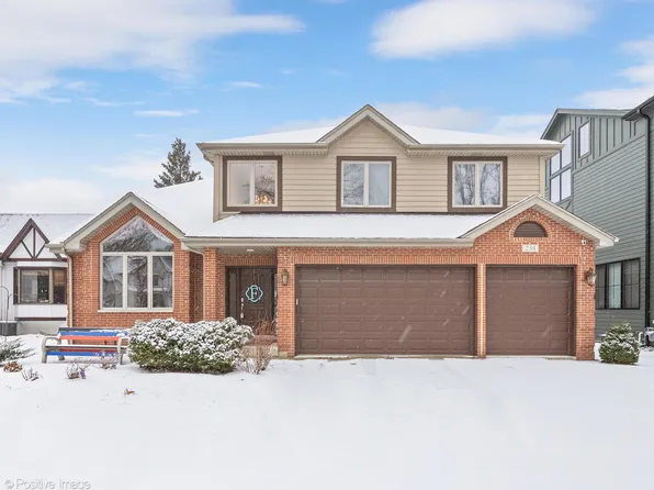 238 E Cayuga Ave, Elmhurst, IL 60126