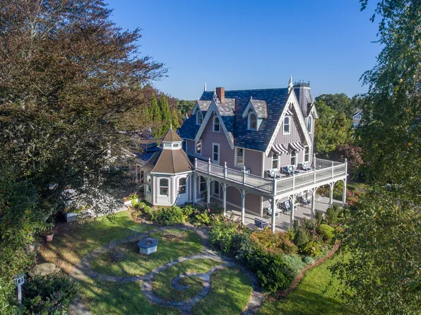 93 Linden Avenue, Branford, CT 06405