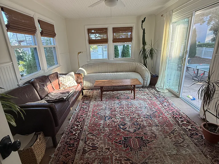 18 Neptune Ave — Photo 7