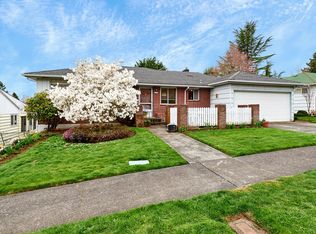 6417 SW Loop Dr, Portland, OR 97221