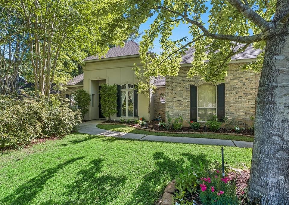 1st image of 3008 Willow Ln