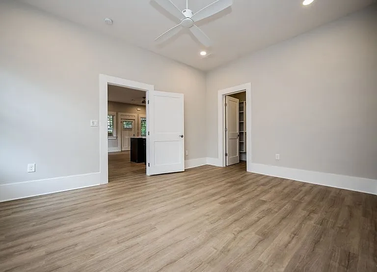 616 Linwood Ave NE #B — Photo 15