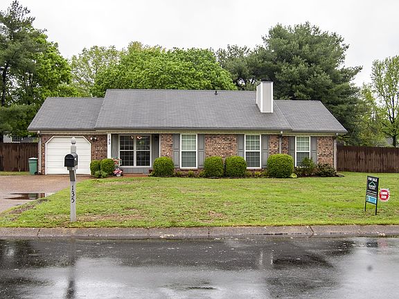 3rd image of 135 Bordeaux Ct
