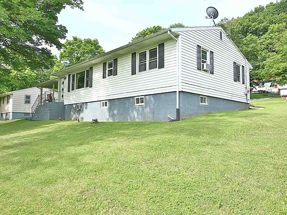 4th image of 66 Cedar Ln