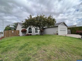 1554 Canary Ct NE, Salem, OR 97301