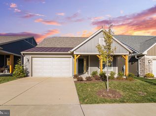 122 Foam Flower Dr, Lake Frederick, VA 22630