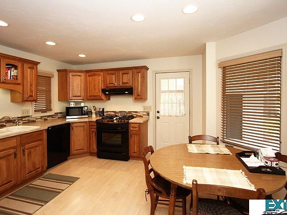 2nd image of 3011 Shirley Ct