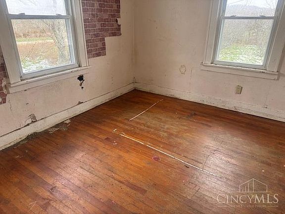 4th image of 1033 Old Saint Rte #32