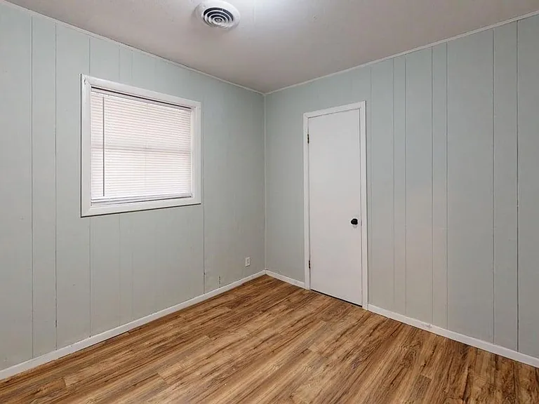 1613 Avalon Rd — Photo 22