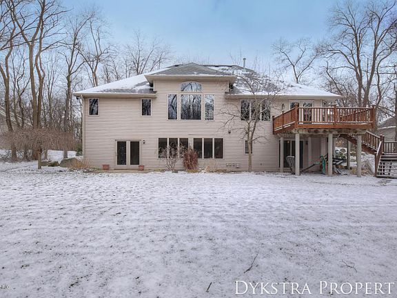 3rd image of 7210 Rolling Highlands Ct NE