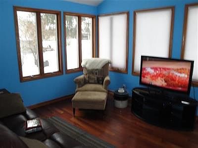 3rd image of 3144 Kensington St