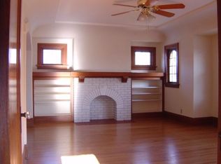 1614 E Beverly Rd, Shorewood, WI 53211