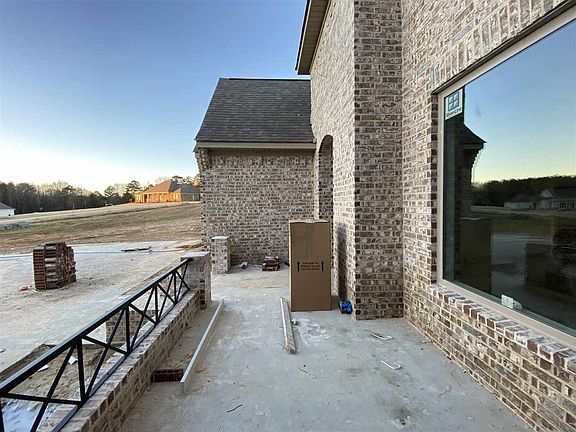 2nd image of 380 Driftwood Ln