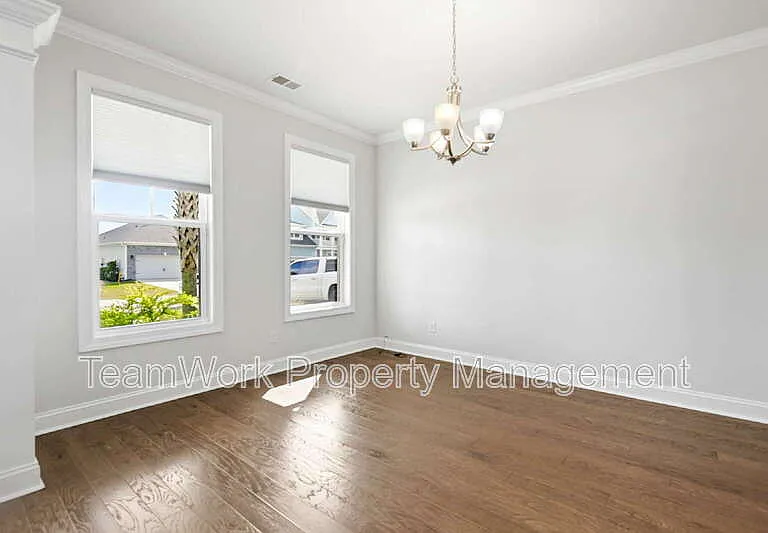 233 Seaworthy St — Photo 7