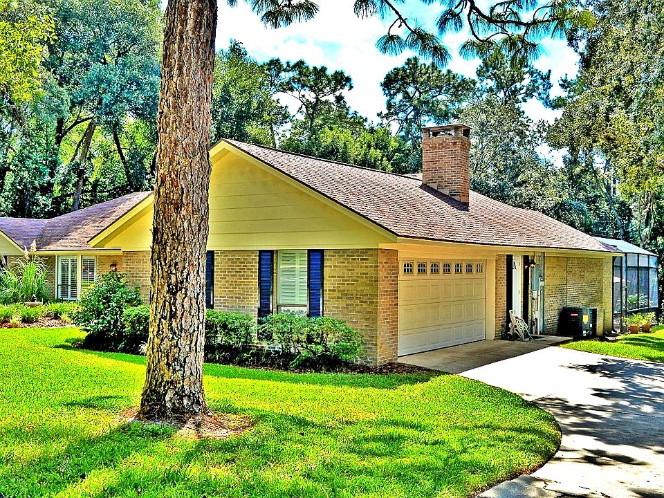 1st image of 103 W Sweetwater Creek Dr