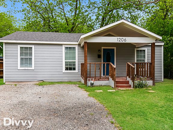 3rd image of 1206 Pollard St